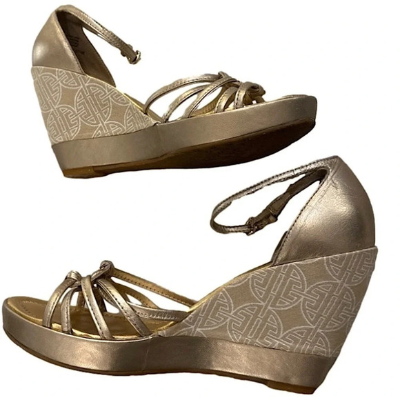 Antonio Melani Skylar Gold Wedge Open Toe Women’s Sandals Size 8.5 - Picture 2 of 7